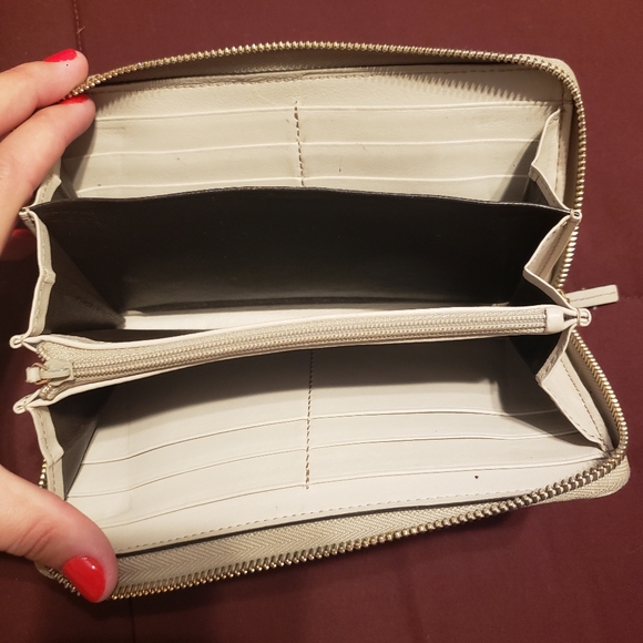 Gucci Wallet - Picture 4 of 5